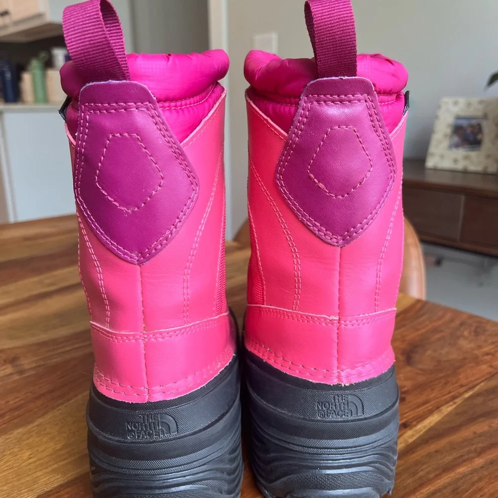 The North Face Kids' Alpenglow IV Boots
Color: Cabaret Pink; Girl size 4 - Picture 7 of 12